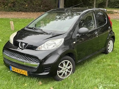 Peugeot 107 - 1.0-12V