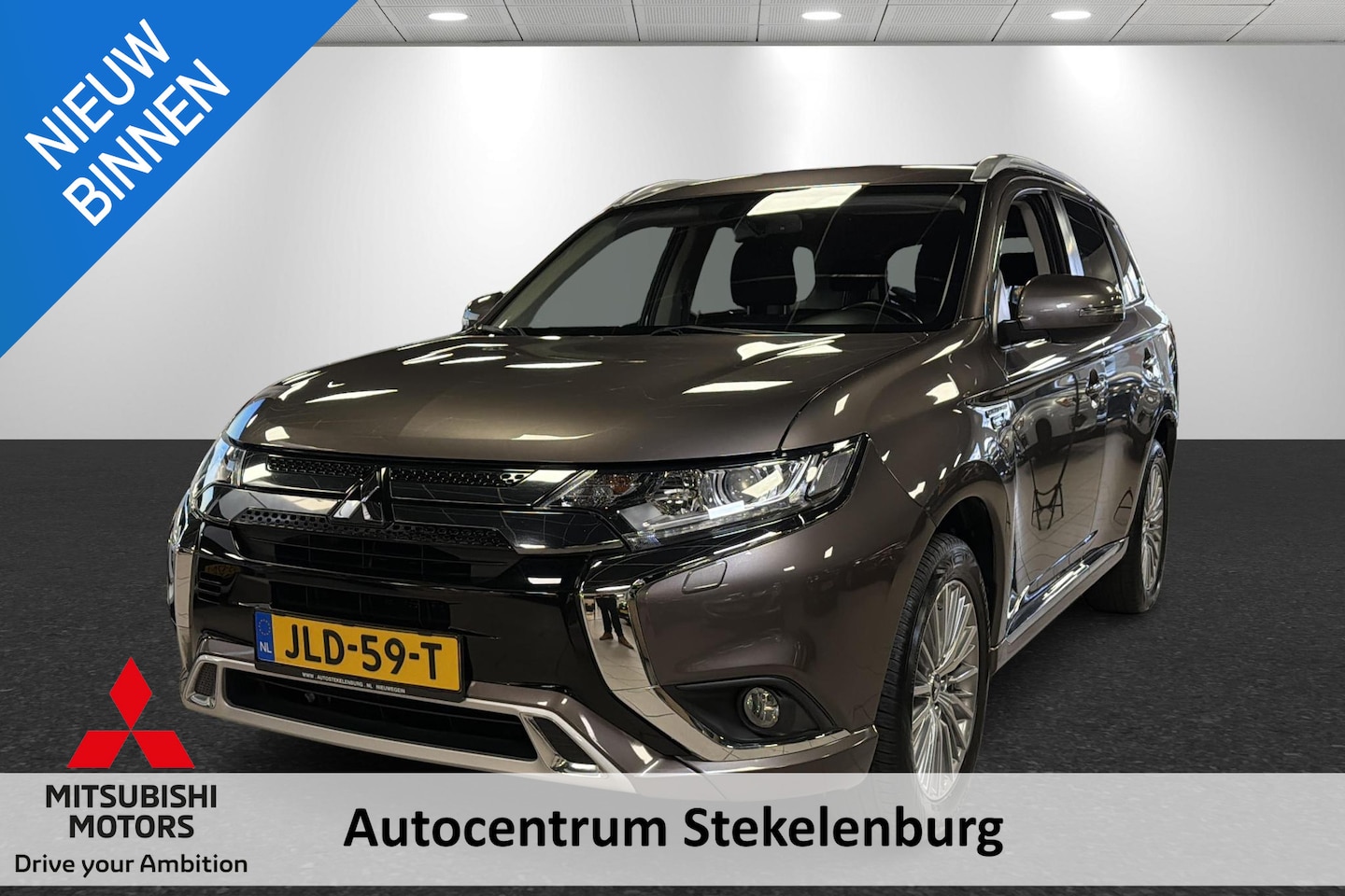 Mitsubishi Outlander - 2.4 PHEV Pure 18" lichtmetaal, Trekhaak - AutoWereld.nl