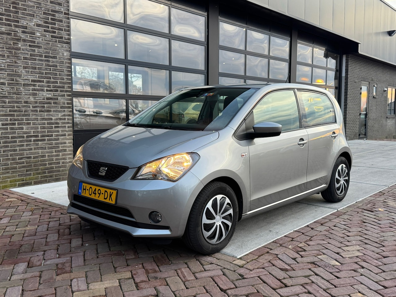 SEAT Mii - 1.0 Style Intense | PDC | Radio | Airco | elektrisch pakket | - AutoWereld.nl