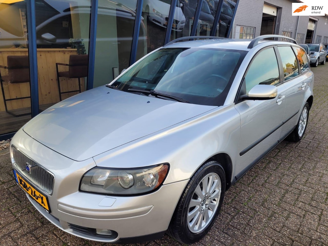 Volvo V50 - 2.4i Kinetic 170PK Automaat Youngtimer - AutoWereld.nl