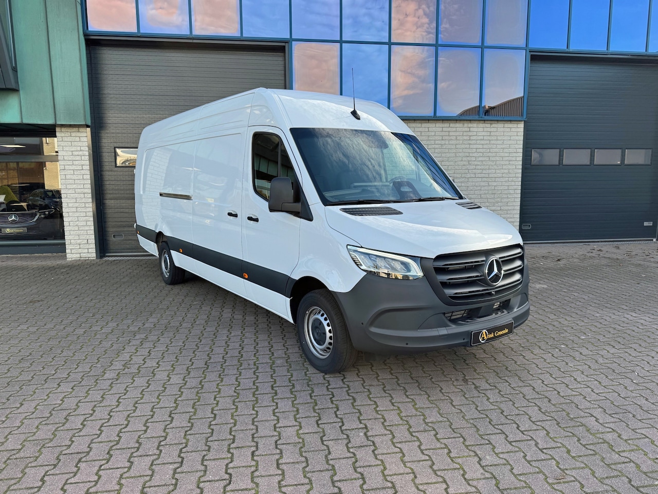 Mercedes-Benz Sprinter - 319 Pro L4H2 BPM vrij 9G-Tronic Mbux Navi Led Koplampen Distronic Veiligheidspakket Winter - AutoWereld.nl