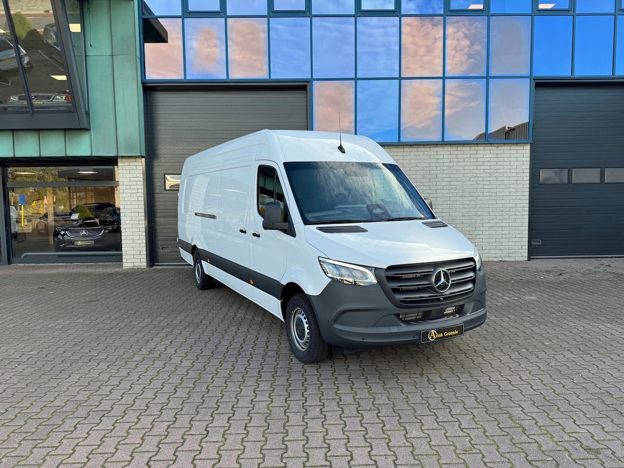 Mercedes-Benz Sprinter - 319 Pro L4H2 BPM vrij 9G-Tronic Mbux Navi Led Koplampen Distronic Veiligheidspakket Winter - AutoWereld.nl