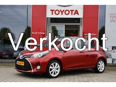 Toyota Yaris - 1.5 Hybrid Dynamic Automaat 100pk | Panoramadak | Navigatie | Lichtmetalen velgen |