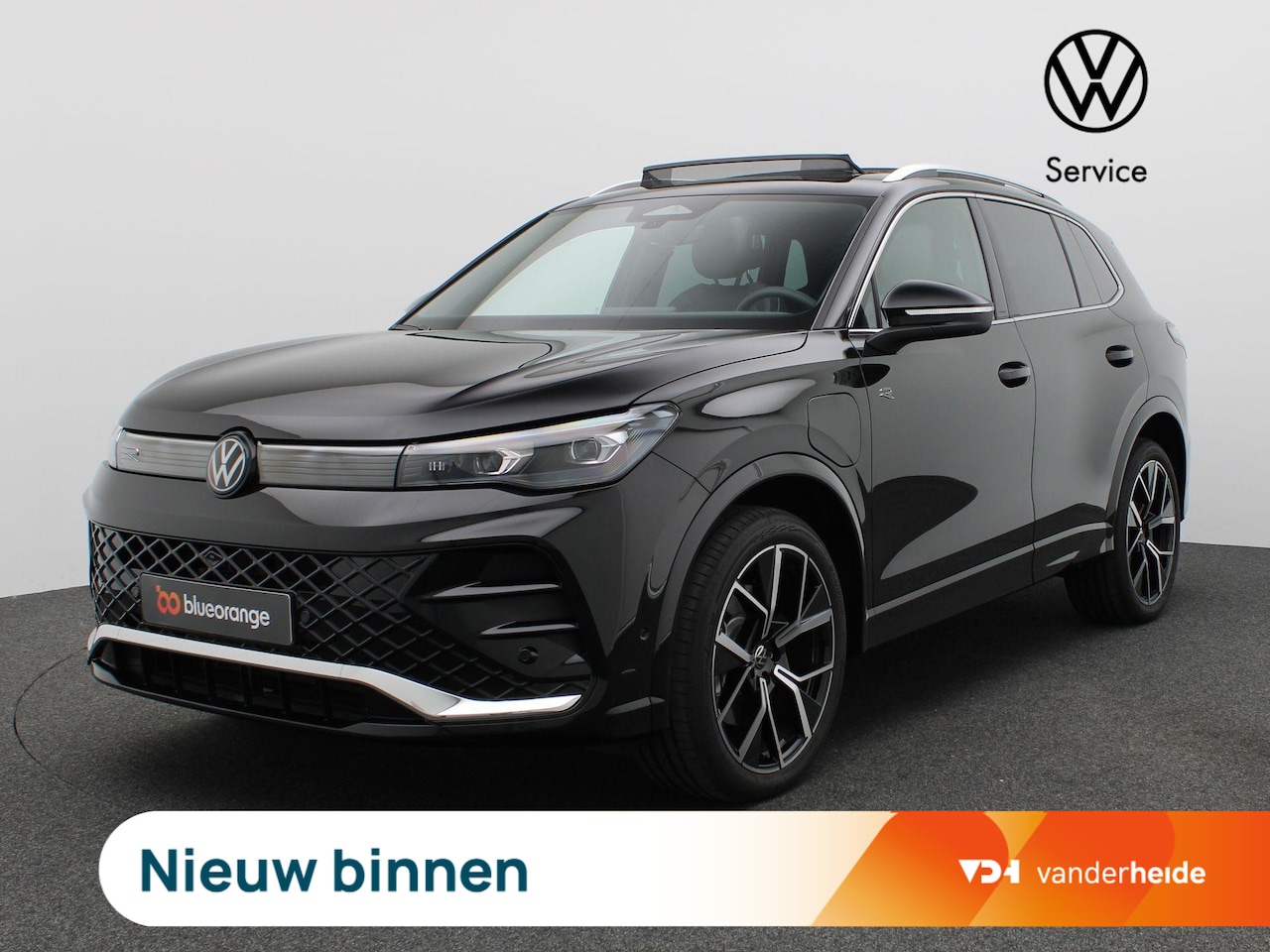 Volkswagen Tiguan - 1.5 eHybrid R-Line Edition 272PK DSG Pano-Schuifdak, Volleder, Memorystoel, 20" LM Velgen, - AutoWereld.nl