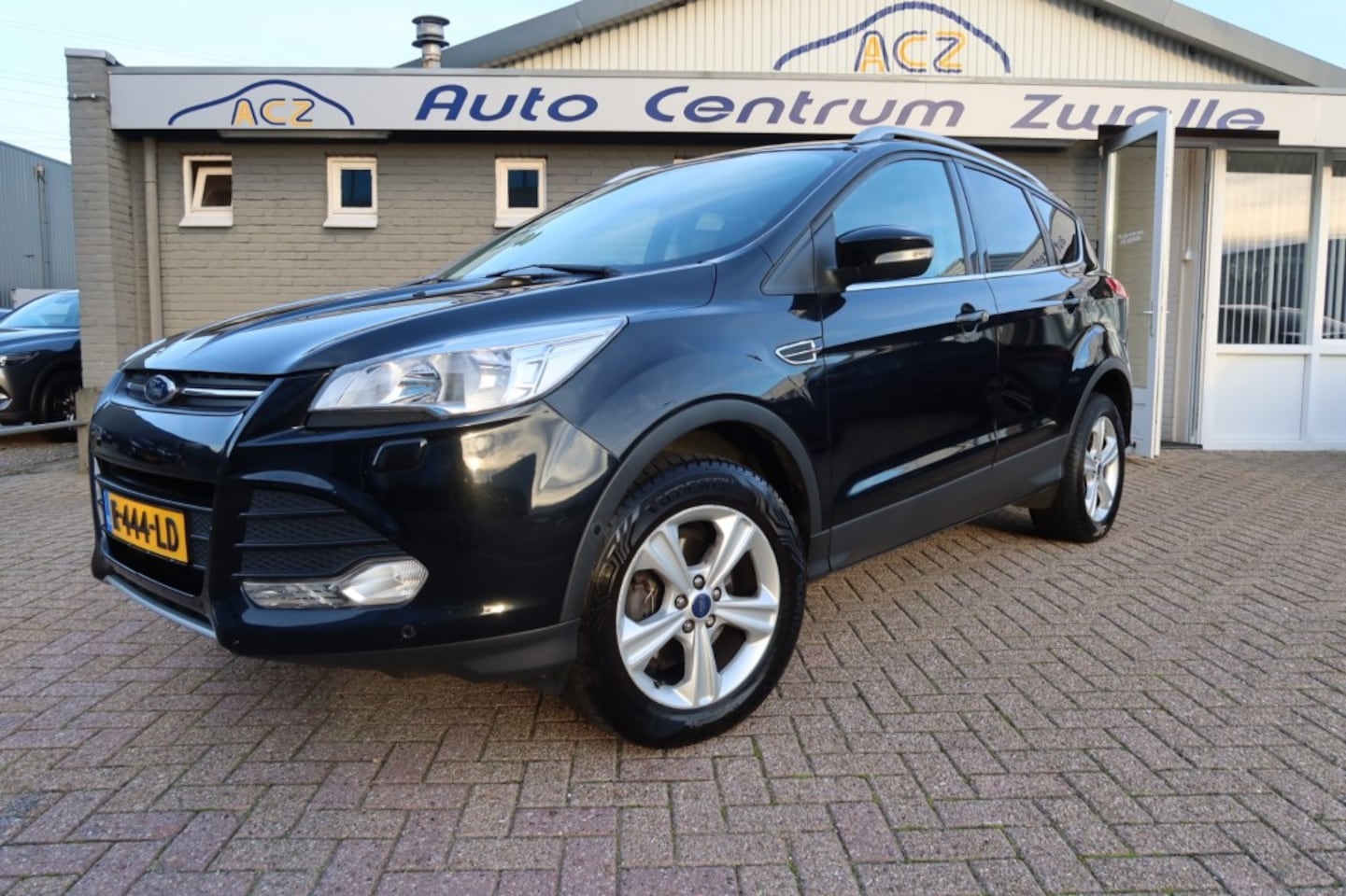 Ford Kuga - 1.5 Trend 1.5 TREND,    (TREKHAAK) - AutoWereld.nl