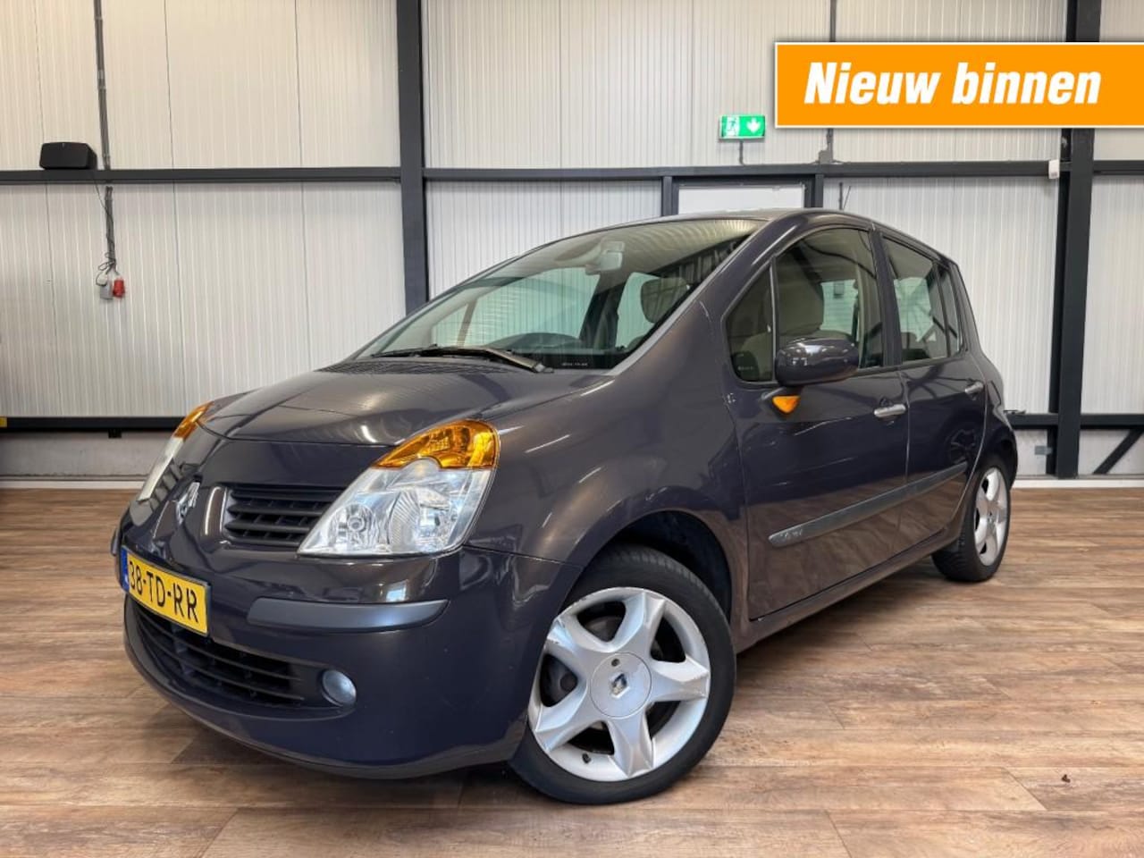 Renault Modus - 1.6-16V Initiale / airco / Panoramadak / cruise / clima / PDC / - AutoWereld.nl