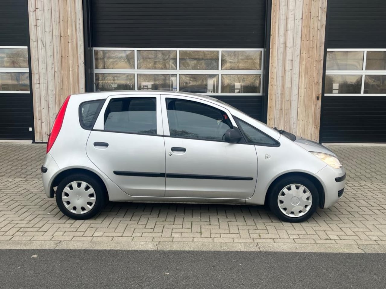 Mitsubishi Colt - 1.1 Incharge AIRCO APK STUURBEKRACHTIGING TREKHAAK - AutoWereld.nl