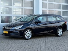 Opel Astra - 1.0 Business Executive Navi Clima Cruise Pdc