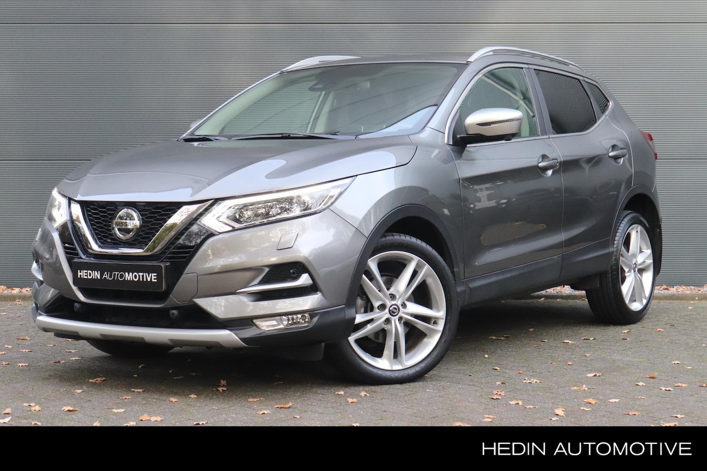 Nissan Qashqai - 1.3 DIG-T N-Motion | Navigatie | Keyless | Panoramadak | Parkeersensoren - AutoWereld.nl