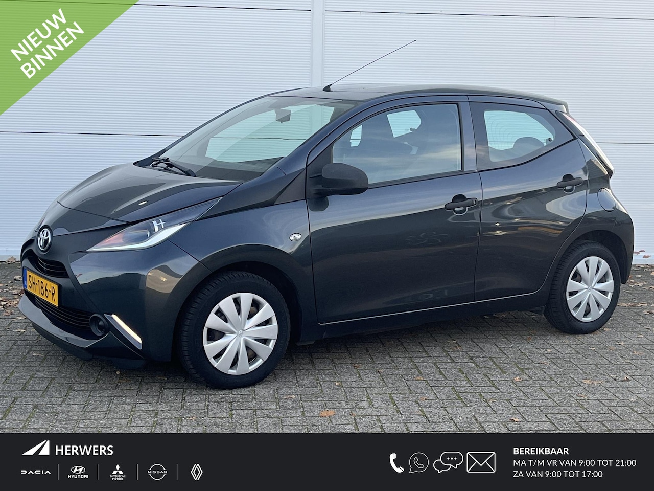 Toyota Aygo - 1.0 VVT-i x-fun / airco / dealer onderhouden / Bluetooth telefoonvoorbereiding / - AutoWereld.nl