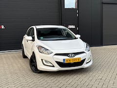 Hyundai i30 - 1.4i i-Drive Cool 5D (bj 2012) AIRCO/LED/LMV