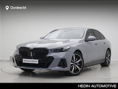 BMW 5-serie - 550e xDrive M-Sport | Trekhaak | CoPilot | 20" | Bowers & Wilkins Surround | 489 pk