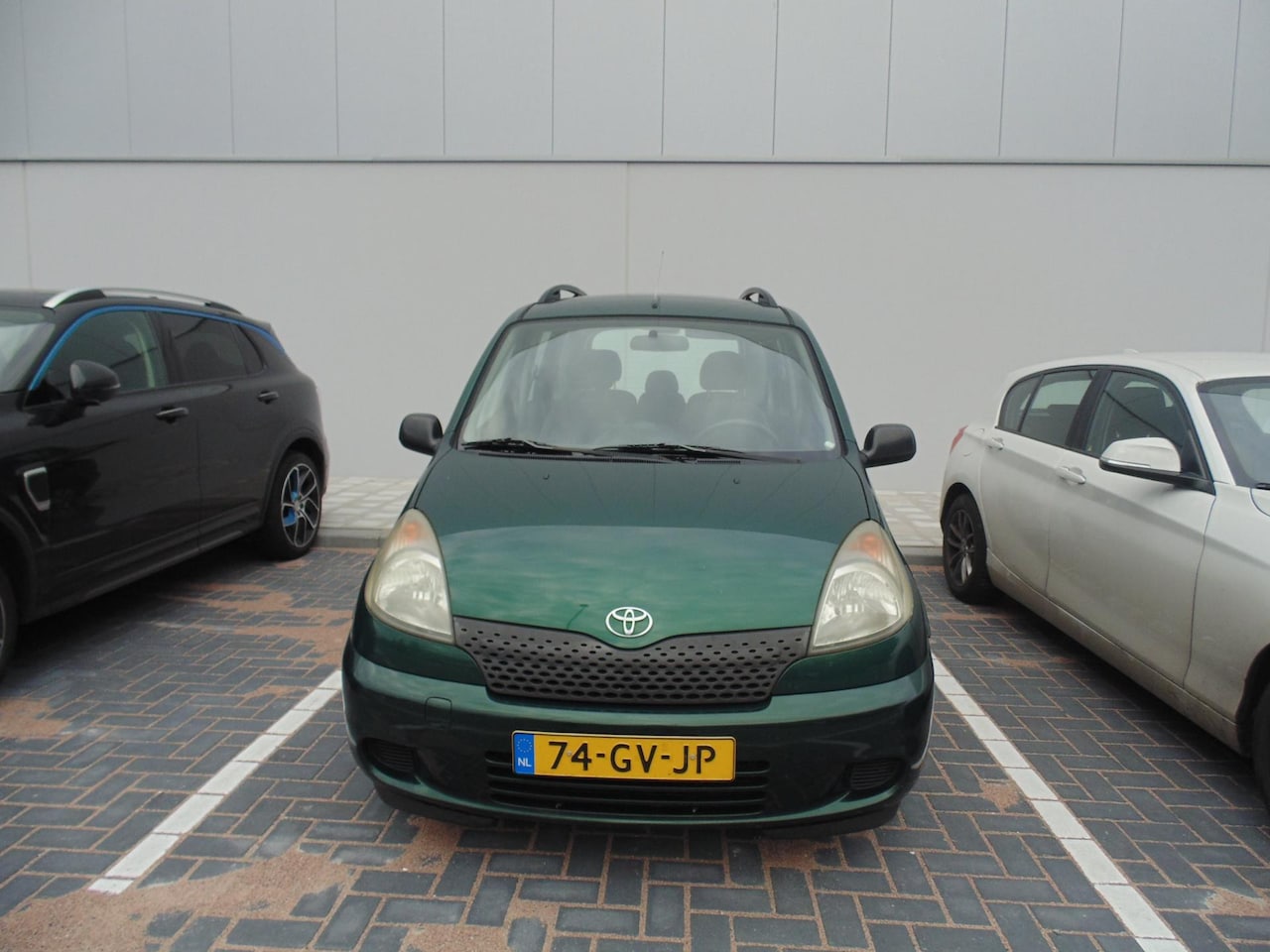 Toyota Yaris Verso - 1.3-16V VVT-i Sol 5 DEURS AUTOMAAT - AutoWereld.nl