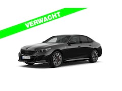 BMW 5-serie - 550e xDrive M-Sport Pro - Pano - Onderstel Prof - Stoelventilatie - Driving Ass Prof