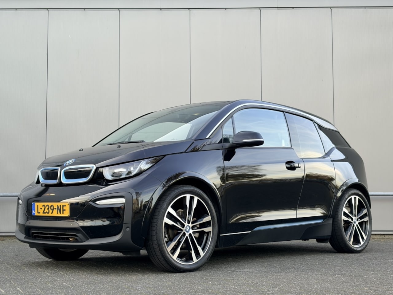 BMW i3 - i Bns Ed.+ 120Ah 42kWh - leder - nap! - pano - cruise - airco - AutoWereld.nl