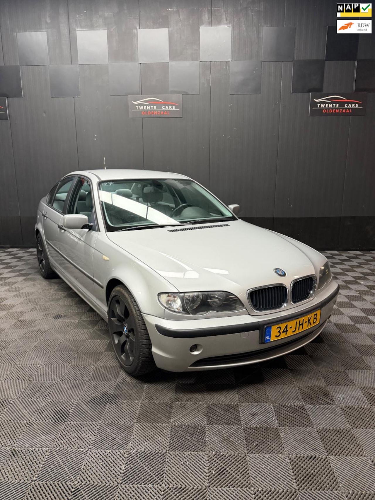 BMW 3-serie - 316i Executive | Clima | Automaat | Nieuwe APK | - AutoWereld.nl
