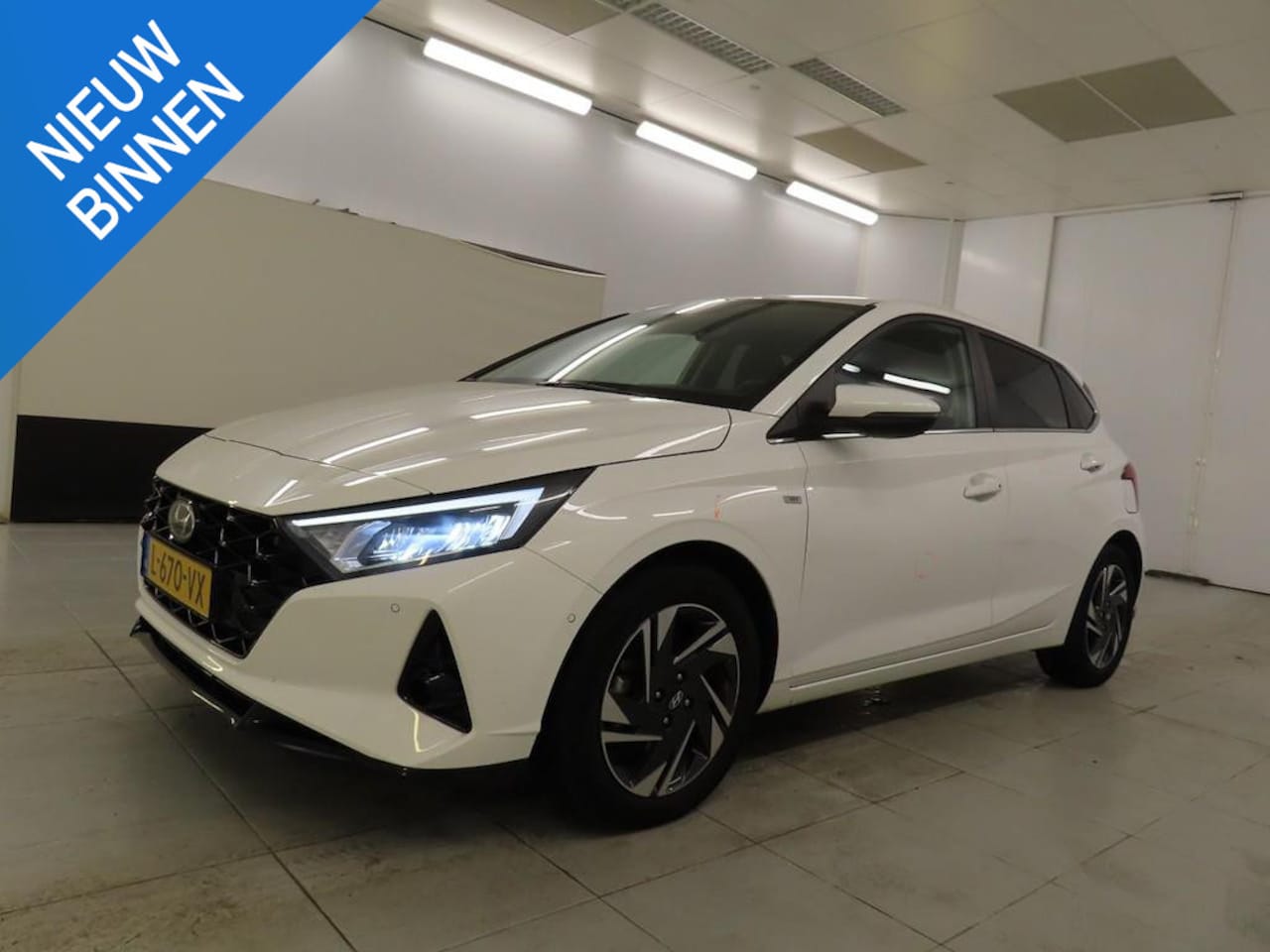 Hyundai i20 - 1.0 T-GDI PREMIUM I APPLE CARPLAY I P-CAMERA I CLIMATE CONTROL I STOELVERWARMING - AutoWereld.nl