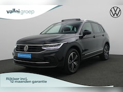 Volkswagen Tiguan - 1.4 TSI 245 pk DSG eHybrid Active Business | Panoramadak | Adaptief onderstel | Stuur-/sto