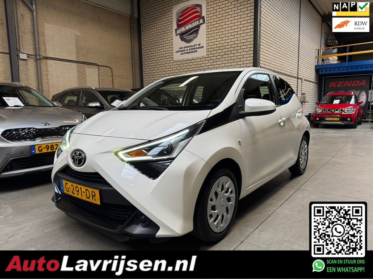 Toyota Aygo X - X-PLAY AUTOMAAT 67DKM 1E EIGENAAR NL AUTO NAP APPLE/CARPLAY CAMERA LED BLUETOOTH AIRCO!! - AutoWereld.nl