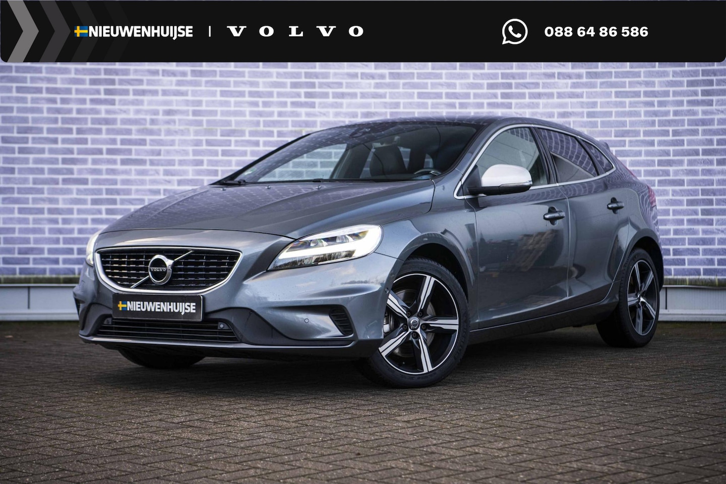 Volvo V40 - T3 Polar+ Sport | Navi | Panoramadak | Harman Kardon Audio | LED | Camera | Stoelverwarmin - AutoWereld.nl