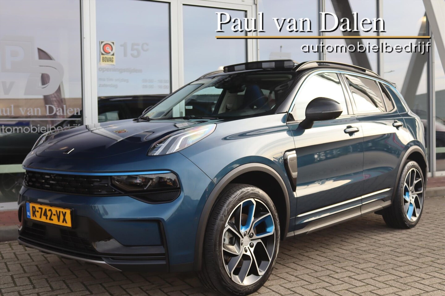 Lynk & Co 01 - 1.5T 261PK PHEV AUTOMAAT Panodak | Navi | Adapt.Cruise | Memory | Virtual Cockpit | 360 Ca - AutoWereld.nl