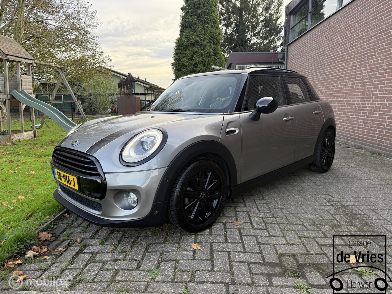 MINI Cooper - Mini 1.5 Chili Business AUT! 24.000KM UNIEK! - AutoWereld.nl