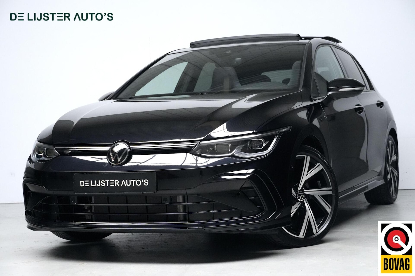 Volkswagen Golf - 1.5 eTSI 3x R-Line Automaat 150 PK | Pano-dak | CarPlay | Acc | Stoel + Stuurverwarming | - AutoWereld.nl