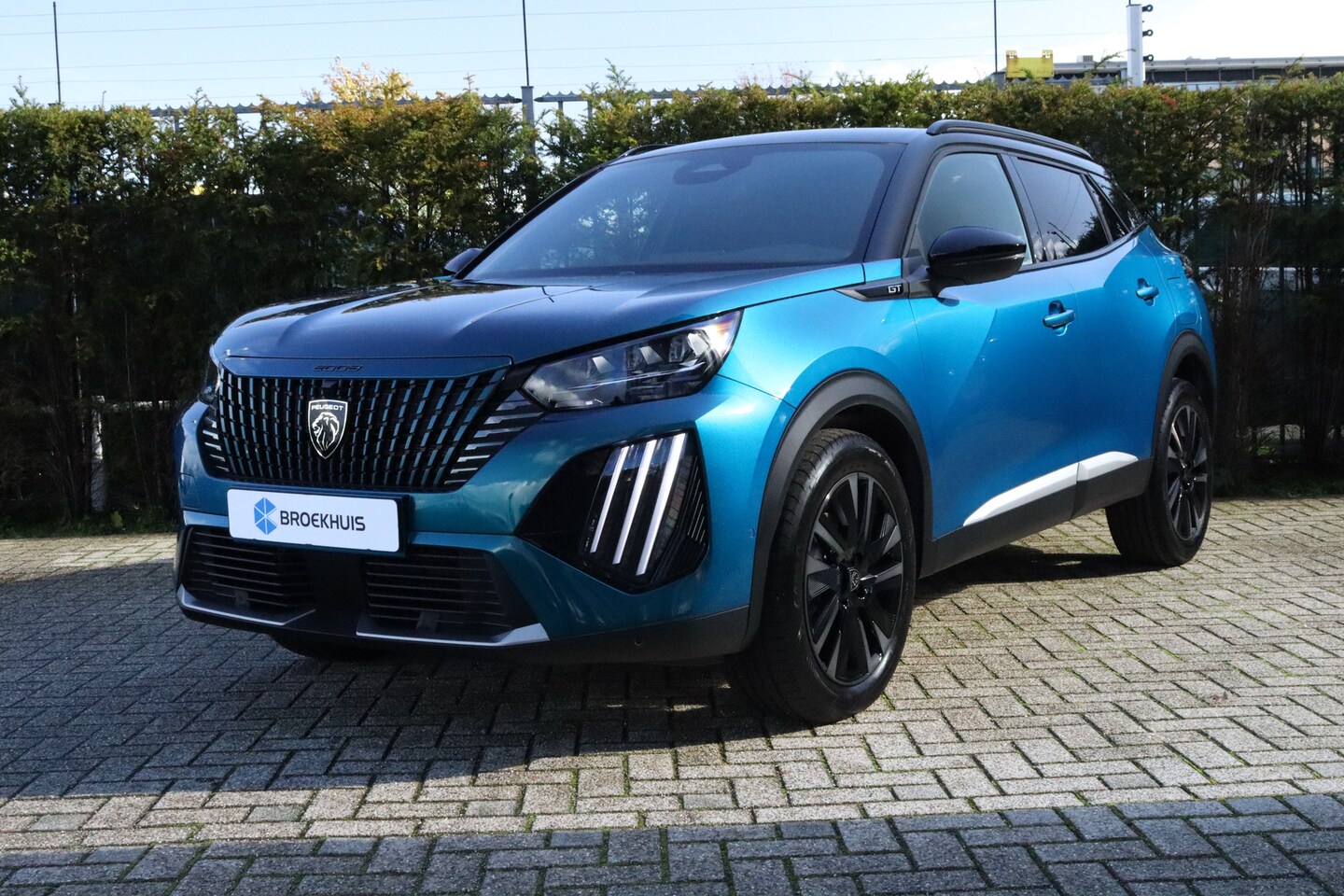 Peugeot 2008 - 1.2 Hybrid 145 GT | ACTIE!! | Alcantara | Massage | 360 Camera | Adaptieve Cruise | Stoelv - AutoWereld.nl