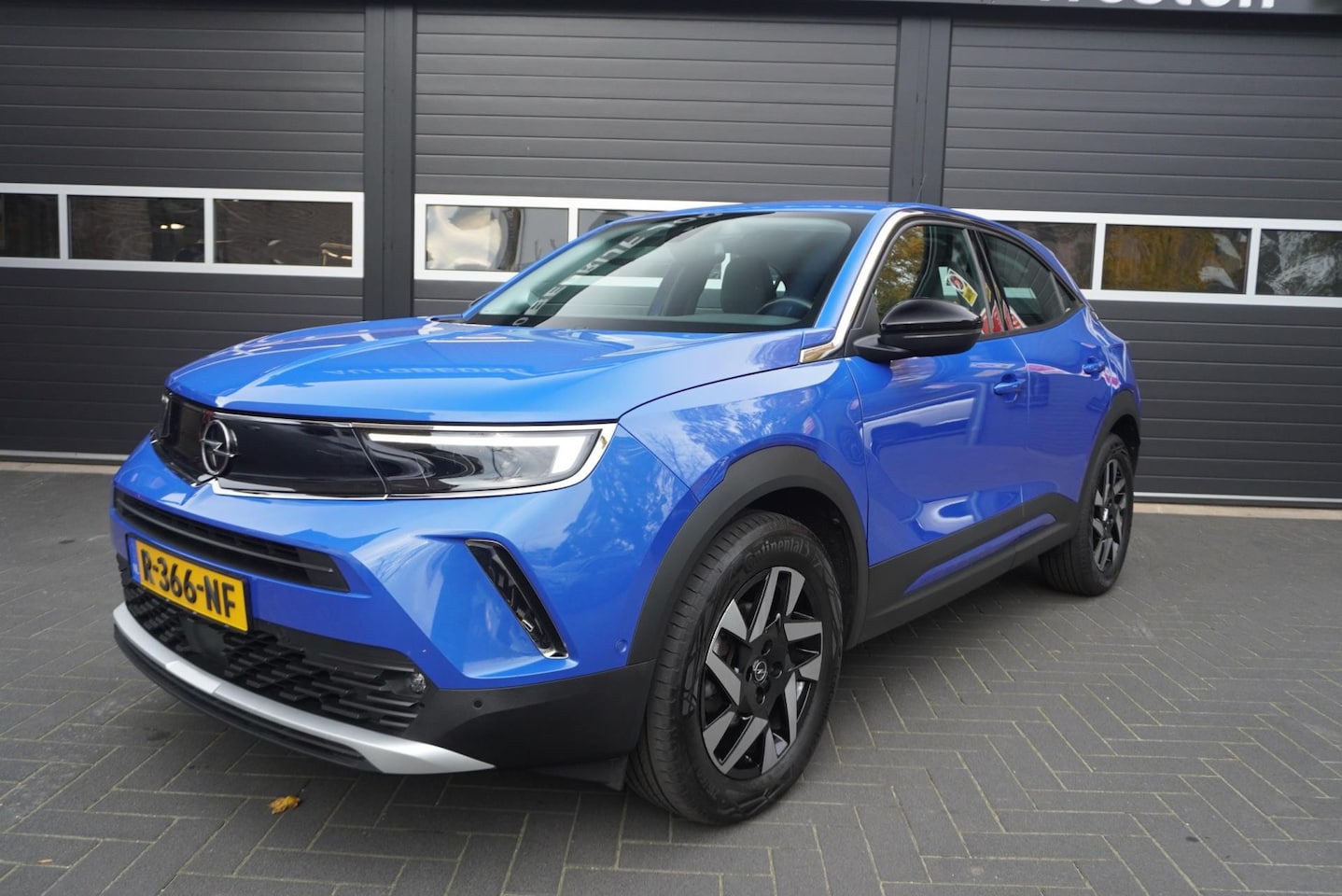 Opel Mokka - 1.2 Turbo Business Elegance Aut/Camera/Trekhaak/Carplay/Navi/Cruise - AutoWereld.nl