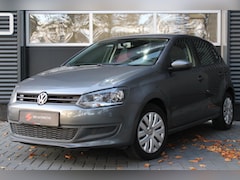 Volkswagen Polo - 1.4 TRENDLINE / AIRCO / PRK. SENSOREN / CARPLAY / NWE APK 1.4-16V Trendline