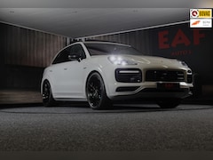 Porsche Cayenne - 3.0 E-Hybrid / Softclose / Head Up / Leder / Pano / Memory / Bose / 360 Camera / 21 Inch