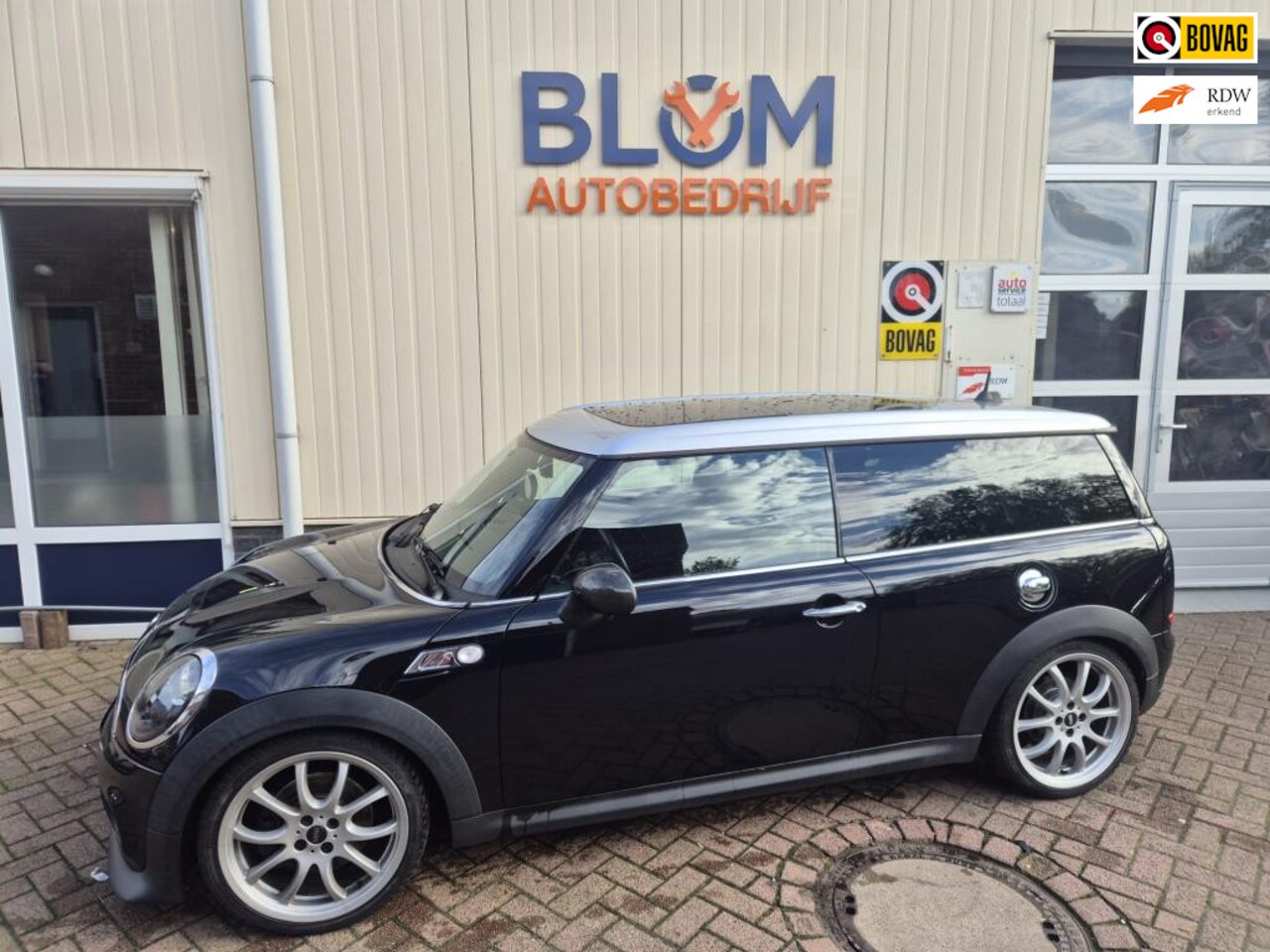 MINI Clubman - Mini 1.6 Cooper S zeer unieke auto, luchtvering, pano dak 2x als nieuw - AutoWereld.nl