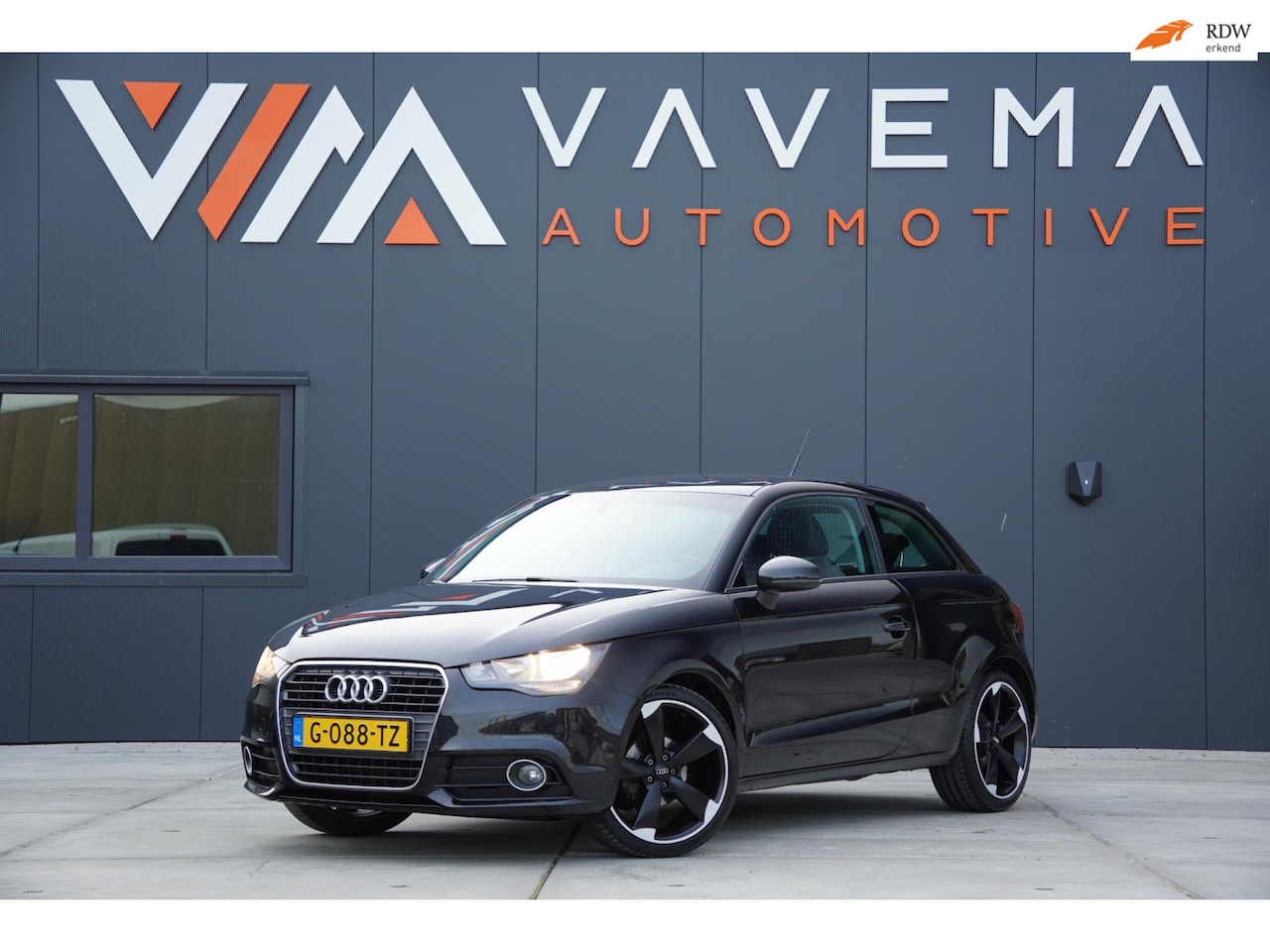 Audi A1 - 1.2 TFSI Attraction Line 2011 Stoelverwarming Airco Elektrische Ramen - AutoWereld.nl
