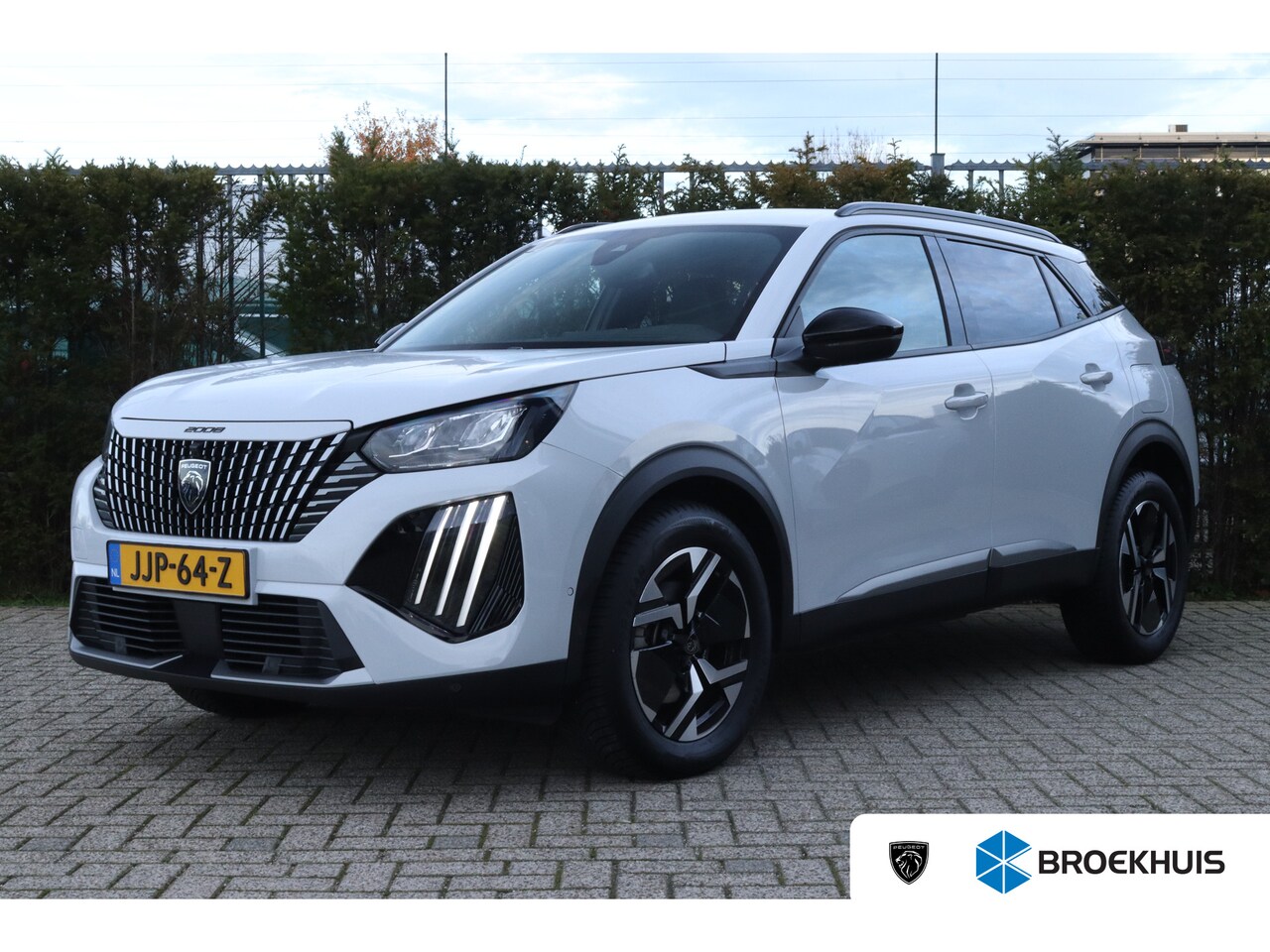 Peugeot 2008 - 1.2 Hybrid 145 Allure | Adaptieve Cruise | 360 Camera | Navi | Keyless | Carplay | Dodehoe - AutoWereld.nl