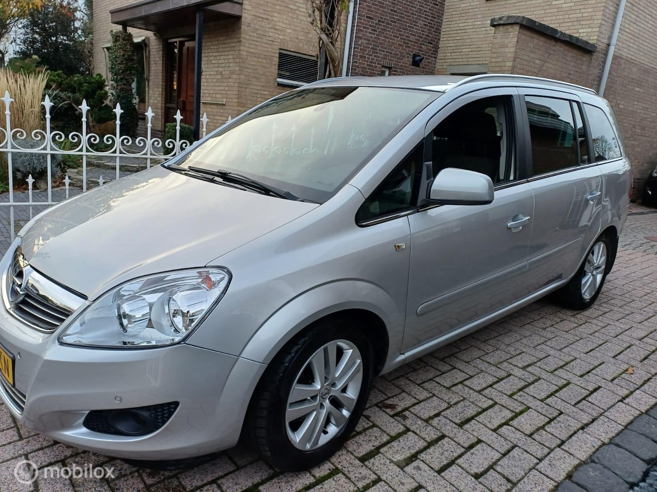 Opel Zafira - 1,8 Essentia - AutoWereld.nl