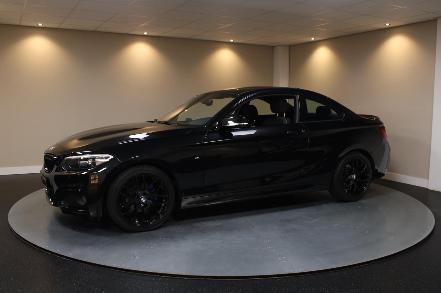 BMW 2-serie Coupé - 218i M Sport *Nwe 18'' Velgen/All-seasons! Stoelverw. - AutoWereld.nl
