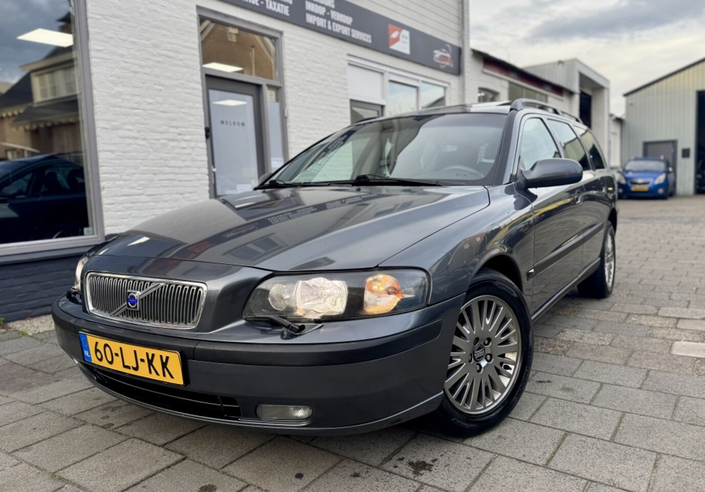 Volvo V70 - 2.5 T AWD Geartronic Titanium *7P*NAP* - AutoWereld.nl