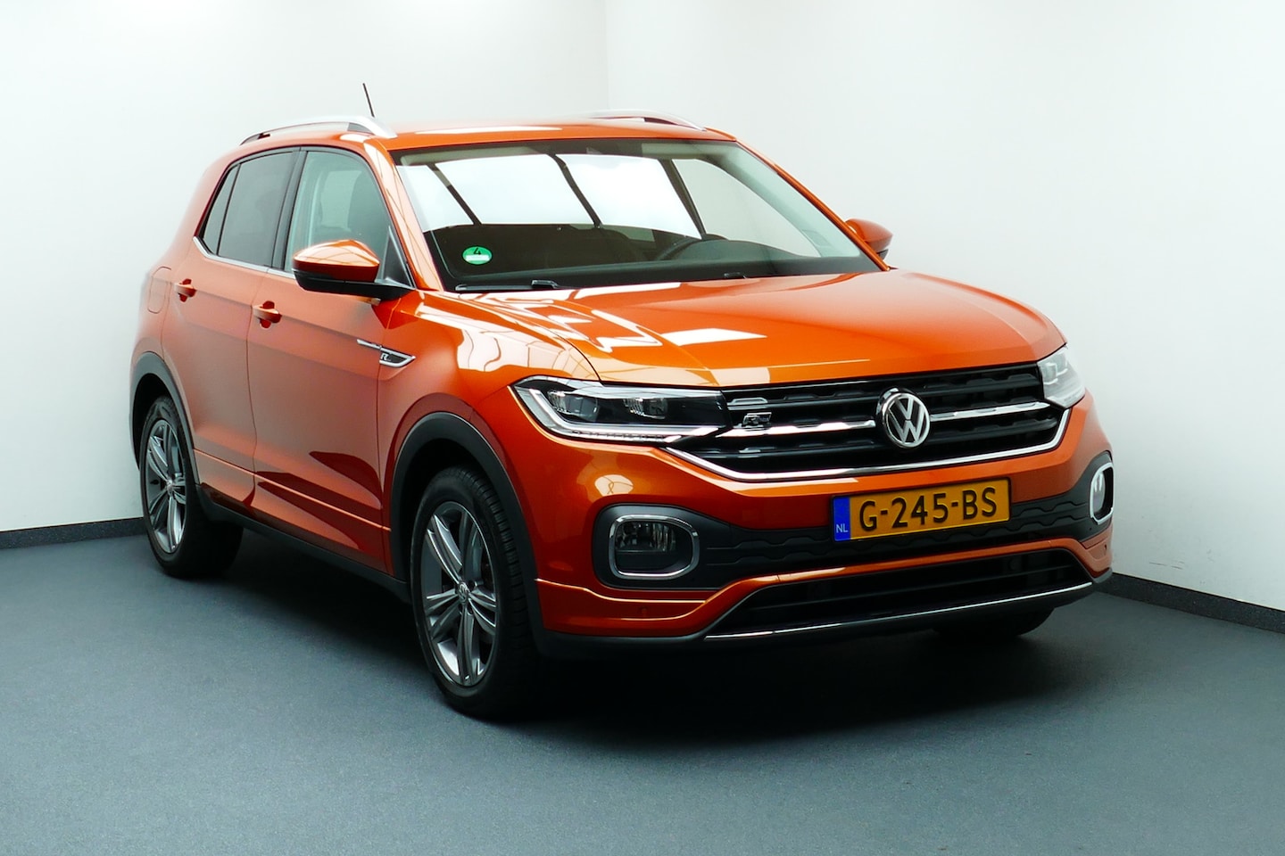 Volkswagen T-Cross - 1.0 116pk TSI Style R-Line. Virt Cockpit, Adaptief Cruise, Navi, Led, 17"LMV, Haak 1100kg - AutoWereld.nl