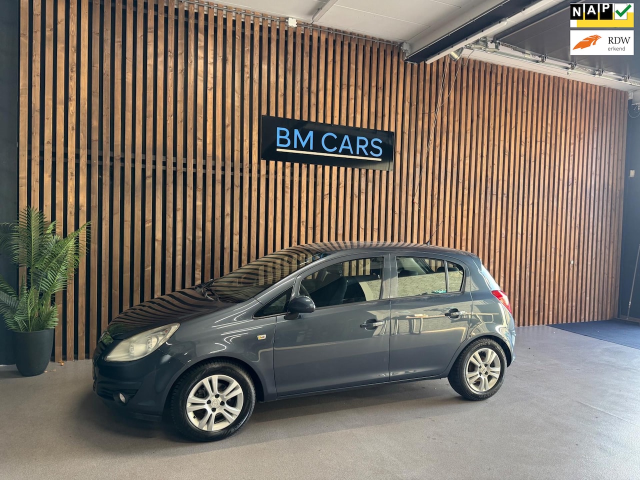 Opel Corsa - 1.4-16V Enjoy Airco,Trekhaak,Nieuwe APK - AutoWereld.nl