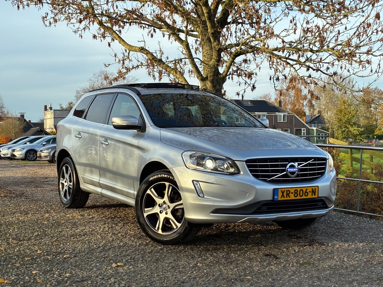 Volvo XC60 - 2.0 D3 FWD Momentum | Automaat + Pano + Cruise + Clima nu € 13.975,-!!! - AutoWereld.nl