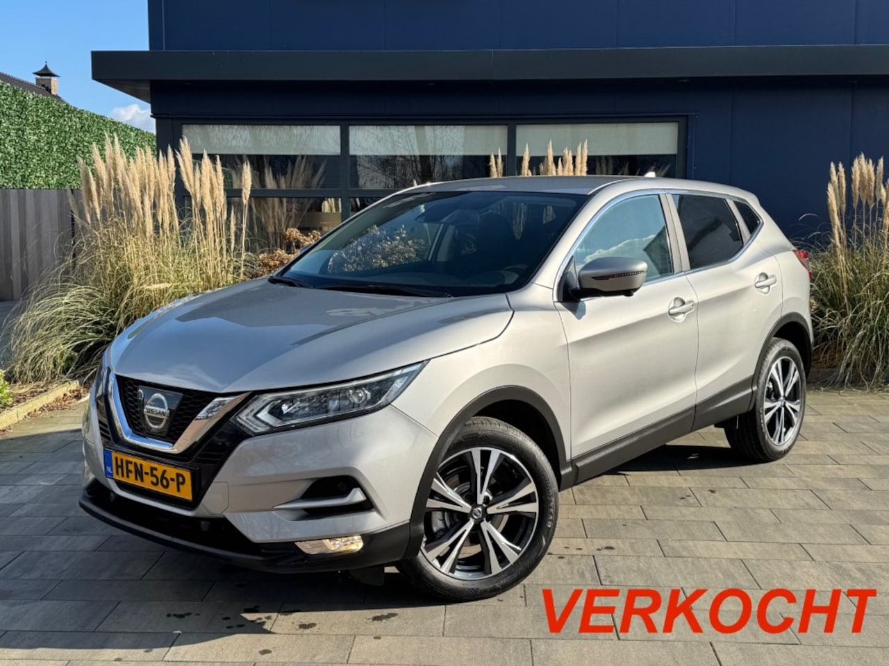 Nissan Qashqai - 1.2 N-Connecta Aut. Facelift 71dkm GARANTIE Full LED/NAVI/CAMERA - AutoWereld.nl
