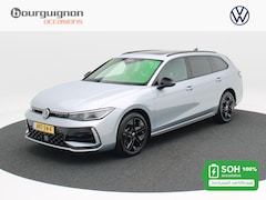 Volkswagen Passat Variant - 1.5 eHybrid 272 Pk Automaat R-Line Edition | Trekhaak | 360° Camera | Panoramadak | Digita