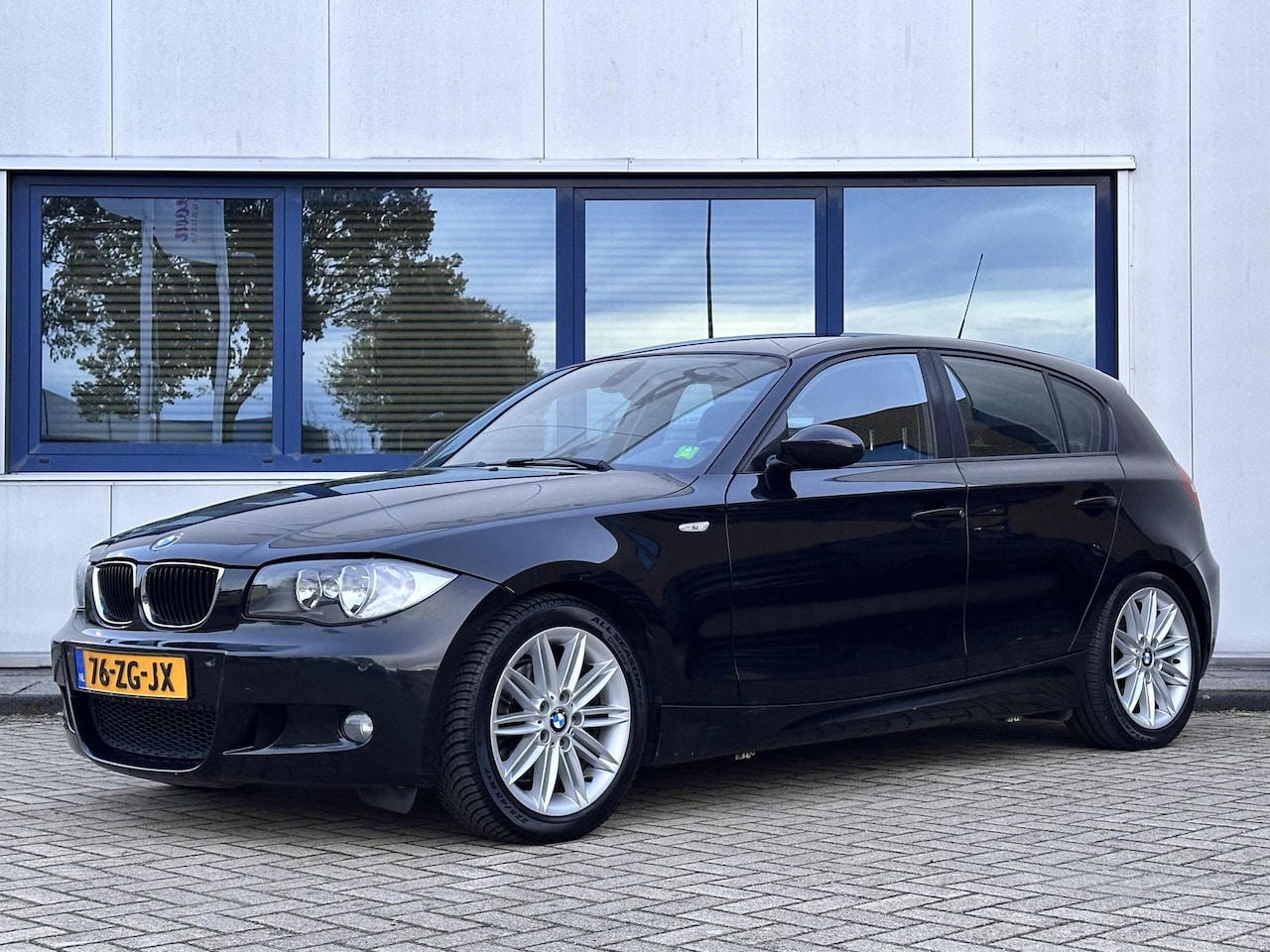 BMW 1-serie - 118i High Executive l M-Pakket l NL Auto l NAP l PDC l - AutoWereld.nl