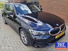 BMW 3-serie Touring - 330e Sport Line Verwarmd stuur