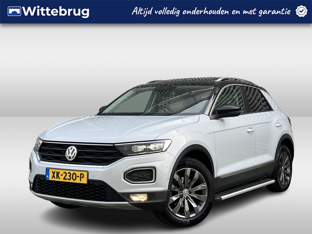 Volkswagen T-Roc - 1.5 TSI Sport / Digitaal dashboard / Pano / Leder / Parkeersensoren V+A / Navigatie / Trek - AutoWereld.nl