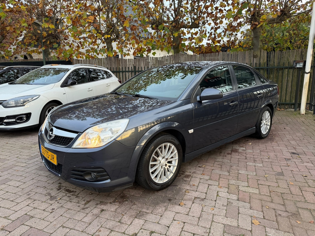Opel Vectra GTS - 2.2-16V Business Airco Clima Cruise Navi APK 03-26 - AutoWereld.nl