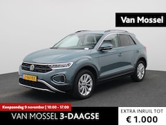 Volkswagen T-Roc - 1.5 TSI Life Edition | 150 PK | Automaat | Keyless | Navigatie | Airco | Trekhaak | Digita