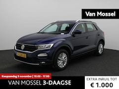 Volkswagen T-Roc - 1.5 TSI Style Business 150 PK | Navigatie | Parkeersensoren | Adaptive Cruise Control | LE