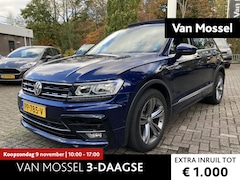 Volkswagen Tiguan - 2.0 TDI Highline 150 PK DSG | Automaat | R-Line Exterieur | Trekhaak | Panoramadak | Elekt