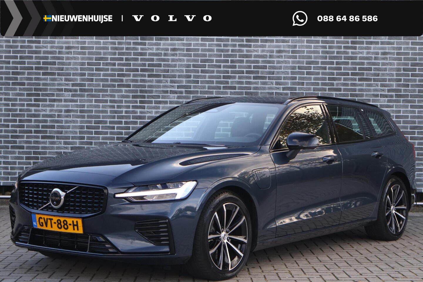 Volvo V60 - 2.0 T6 Plug-in hybrid AWD Plus Dark | Panoramadak | Adaptive Cruise Control | Extra getint - AutoWereld.nl
